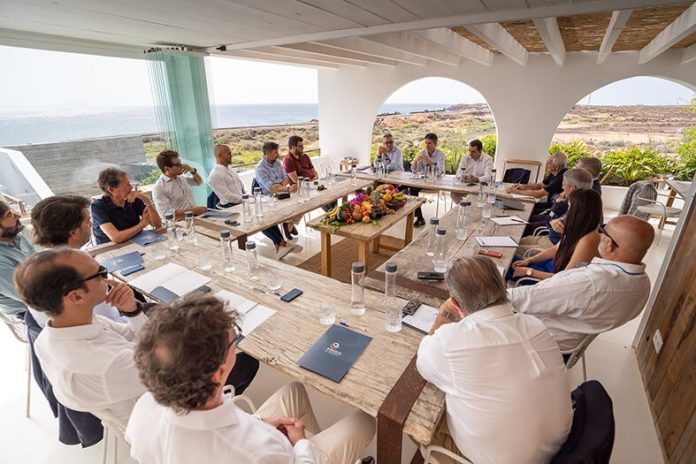 Noticias Yaiza | El Círculo de Empresarios de Lanzarote debate en Playa Blanca los proyectos transformadores para la Isla