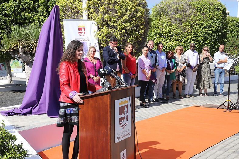 Inauguración de la escultura de Cintia Machín en homenaje a a las víctimas y resilientes de las violencias machistas