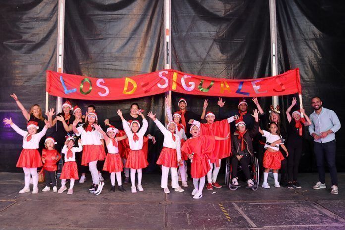Noticias Playa Blanca | ‘Los Desiguales’ dan la bienvenida a la Navidad en Playa Blanca