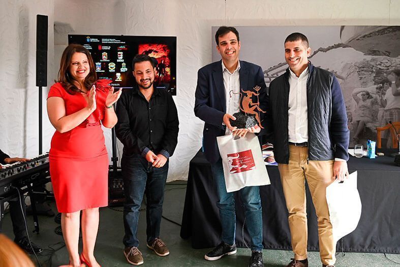 El Cabildo y los Centros Turísticos editan el libro solidario “El secreto del viejo diablo de Timanfaya”, de Lorena Curbelo