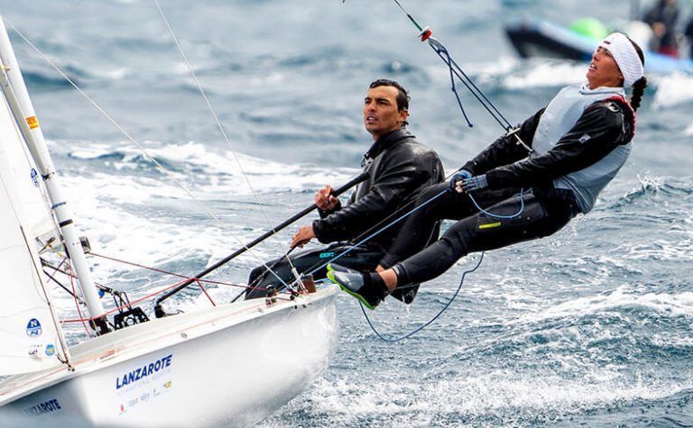 Noticias Playa Blanca | Jordi Xammar y Nora Brugman “surfean” al frente de la Lanzarote International Regatta y son los nuevos líderes de 470