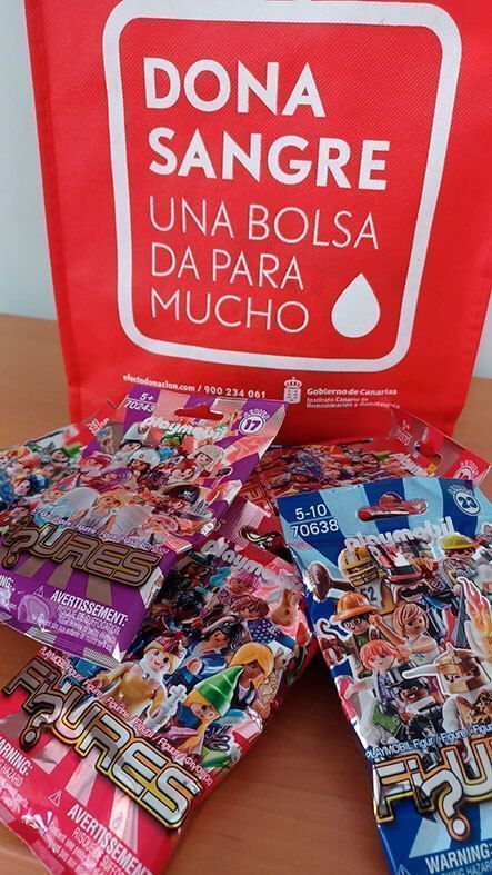 Noticias Lanzarote | El ICHH y la Asociación Española de Coleccionistas de Playmobil promocionan la donación de sangre en Lanzarote