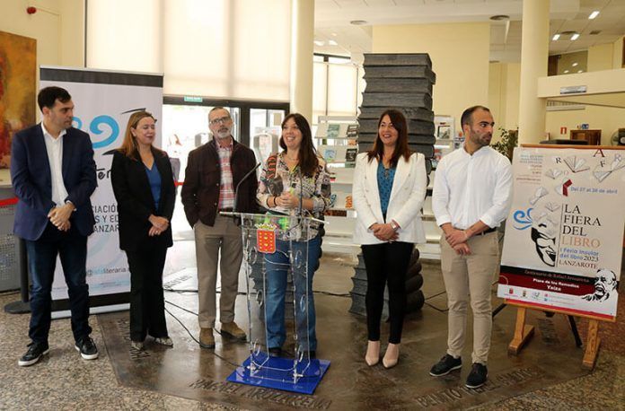 Noticias Yaiza | Yaiza acogerá este año la I Feria Insular del Libro, que rendirá homenaje a Rafael Arozarena y a su novela “Mararía”