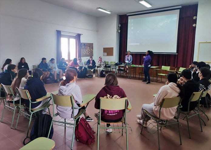 Reunión con alumnado sureño Noticias Playa Blanca | Yaiza amplía su espacio de participación ciudadana al CEO Playa Blanca