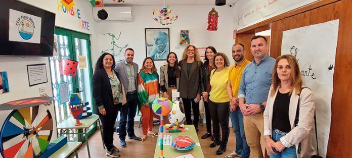 Inauguración de la muestra Noticias Playa Blanca | Escolares de Playa Blanca reinterpretan ‘Luminarias de Manrique’