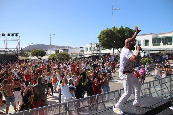 Noticias Yaiza | Playa Blanca disfruta hasta el último suspiro de su Carnaval