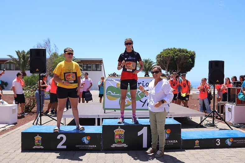 Yerove e Idaira Rodríguez, del IES Yaiza, ganadores del XXIV Triatlón IES Yaiza