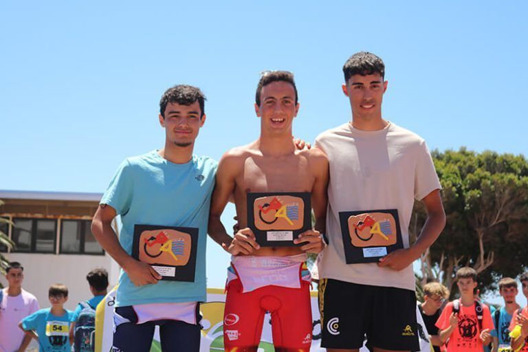 Noticias Yaiza | Yerove e Idaira Rodríguez, del IES Yaiza, ganadores del XXIV Triatlón IES Yaiza