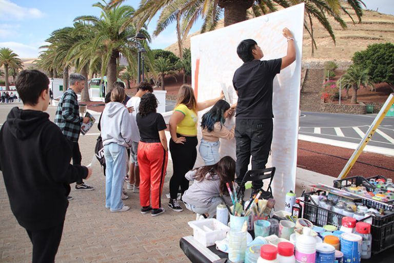 Noticias Yaiza | Estudiantes de Yaiza animan el Espacio Participativo Joven del municipio