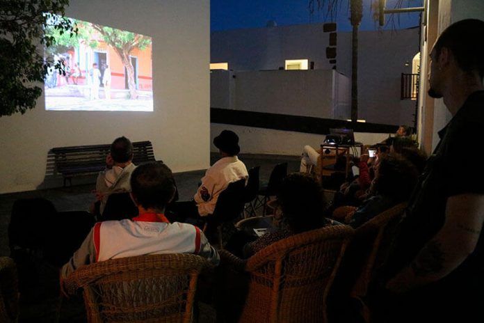 Visionado del documental en-Culture Club Lanzarote Un brindis por la bacanería en Culture Club Lanzarote