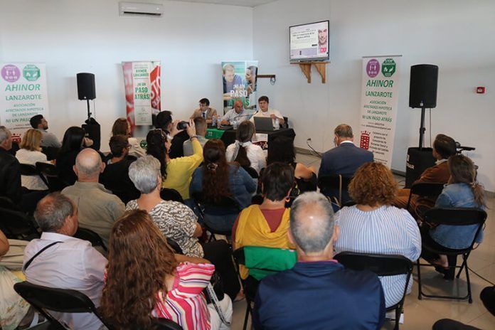 II Jornada Vivienda Playa Blanca Vecinos y letrados respaldan la Jornada de Viviendas celebrada en Playa Blanca