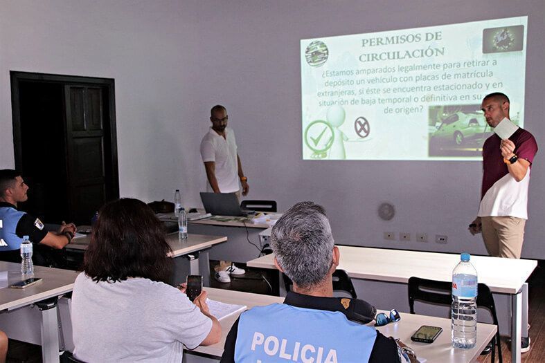 Formación a la Policía Local para la detección de documentos falsos