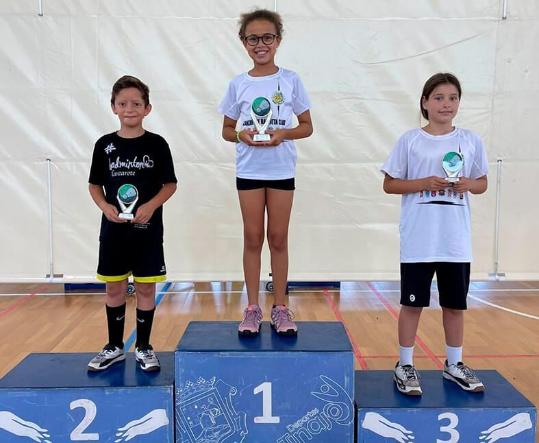 Clausura las escuelas de bádminton