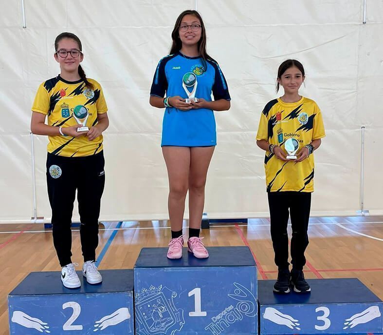 Clausura las escuelas de bádminton