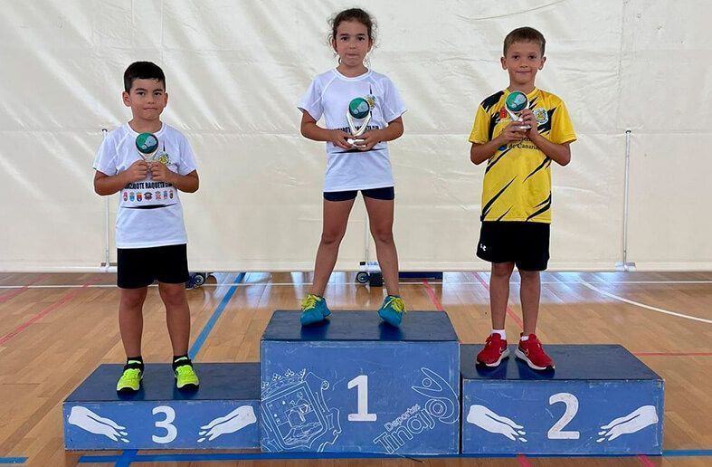 Clausura las escuelas de bádminton