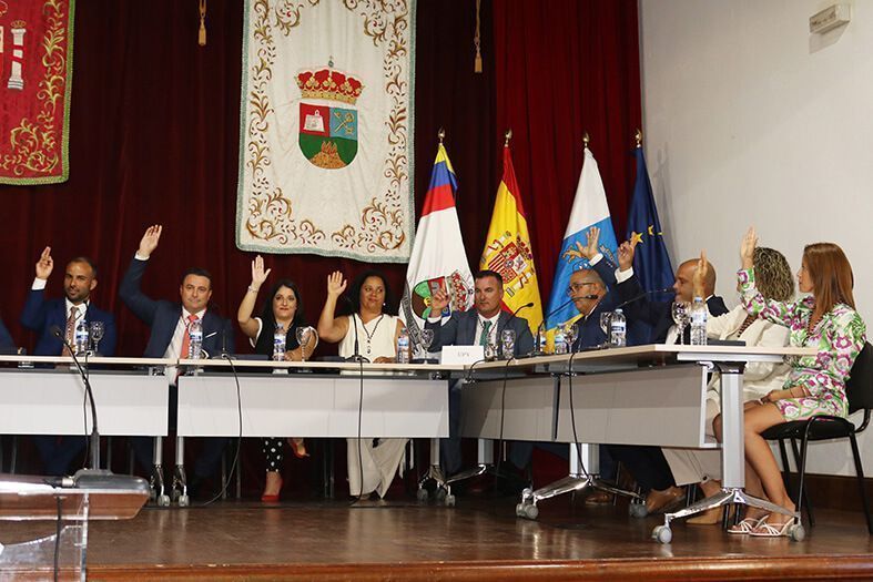 Elección de Óscar Noda como alcalde de Yaiza 