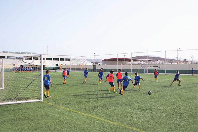 Más de 70 niños participan en el campus de la UD Las Palmas en Yaiza