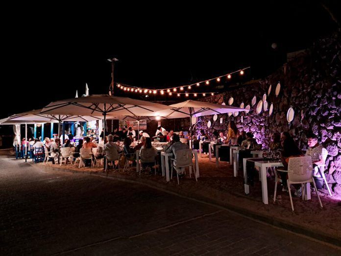 Noticias Playa Blanca | Inicia con éxito el “baile gastronómico” del verano en el Chiringuito Tropical Lanzarote