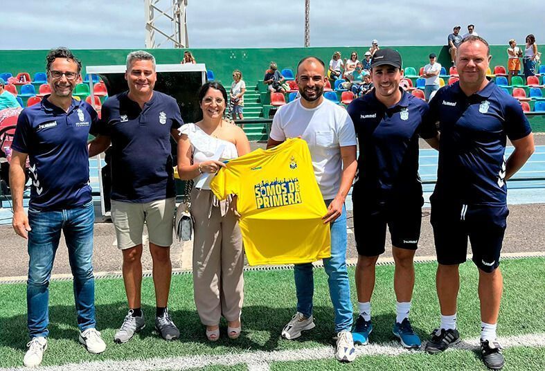 Yaiza finaliza el campus de fútbol y mantiene su oferta de verano