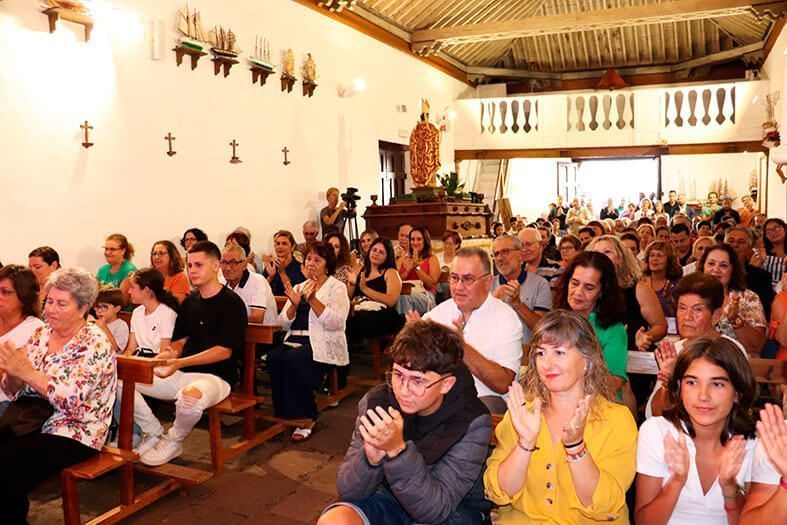 Femés da rienda suelta a sus fiestas entre cantares, poemas y añoranzas