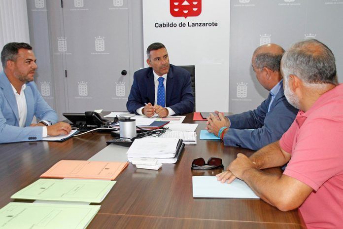 Noticias Lanzarote | El Cabildo se reúne con Tragsa para perfilar la redacción del proyecto de la carretera de Los Hervideros