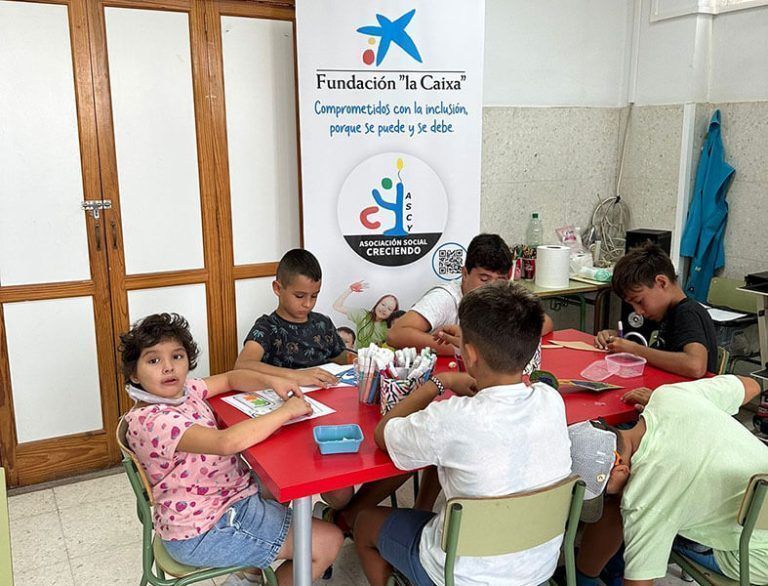 Noticias Lanzarote | La Asociación Social Creciendo ensalza la labor de la Fundación ”la Caixa” y el Club GRU Lanzarote en su apuesta por la inclusión