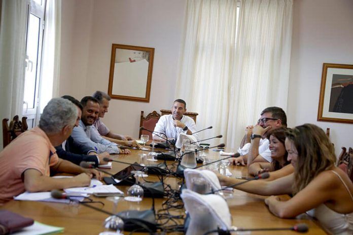 Reunión Consorcio de Aguas Cabildo de Lanzarote Noticias Lanzarote | Lanzarote contará con dos plantas desaladoras que mitigarán las restricciones de agua