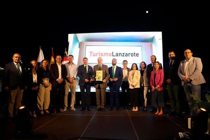 Gala de Turismo de Yaiza Noticias Playa Blanca | Yaiza distingue a Puerto Calero en su 40 aniversario