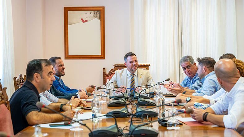 El Cabildo constituye la primera mesa insular de Obras Públicas de Lanzarote