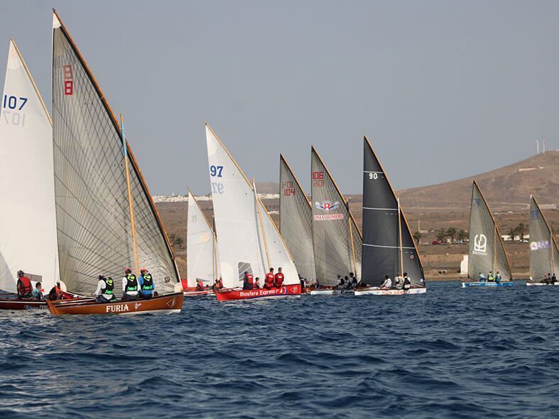 Noticias Lanzarote | La Liga Insular de Barquillos de Lanzarote gana incertidumbre bajo la calima y el calor