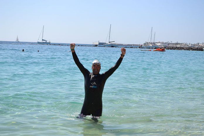 Llegada de Jaime Caballero a la playa Noticias Playa Blanca | Jaime Caballero concluye con éxito el reto de unir Fuerteventura y Lanzarote para dar visibilidad a los afectados por ELA