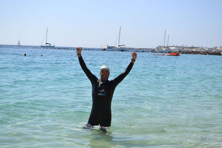 Noticias Playa Blanca | Jaime Caballero concluye con éxito el reto de unir Fuerteventura y Lanzarote para dar visibilidad a los afectados por ELA