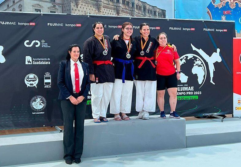 Tres platas para kenpoístas de Lanzarote en la I Copa Internacional Kenpo Pro