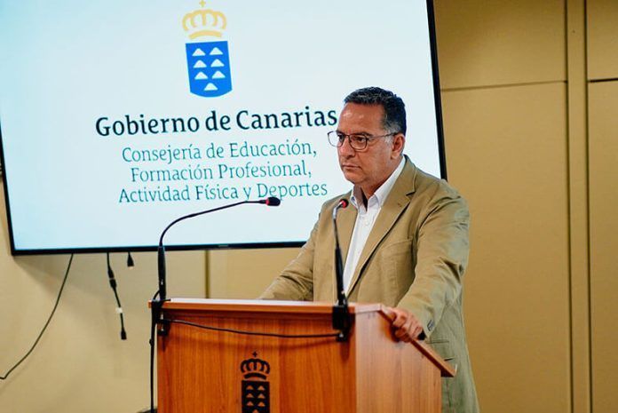 Poli Suárez, consejero de Educación, Formación Profesional, Actividad Física y Deporte Noticias Lanzarote | Suspendida las clases en Canarias este miércoles y viernes por el calor