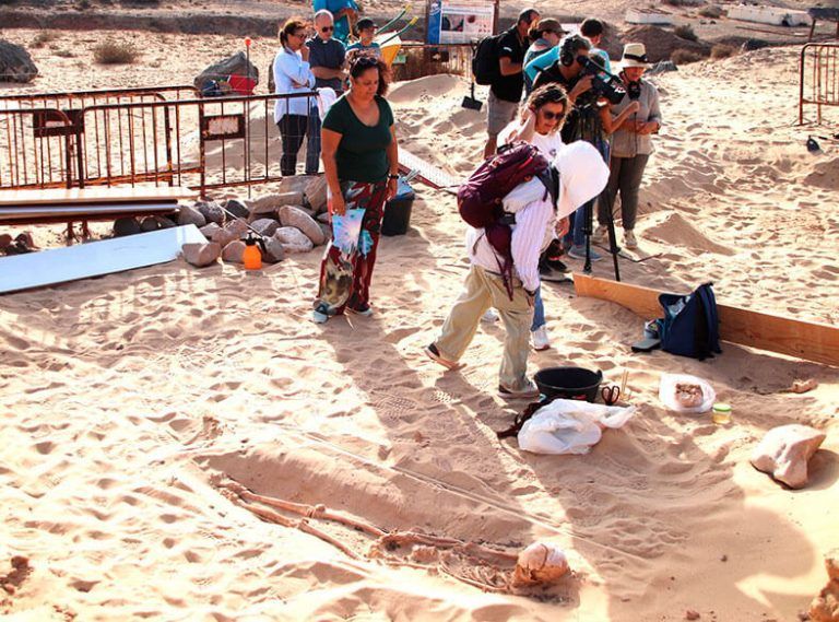 Noticias Yaiza | Hallados restos óseos de cinco personas en el Rubicón