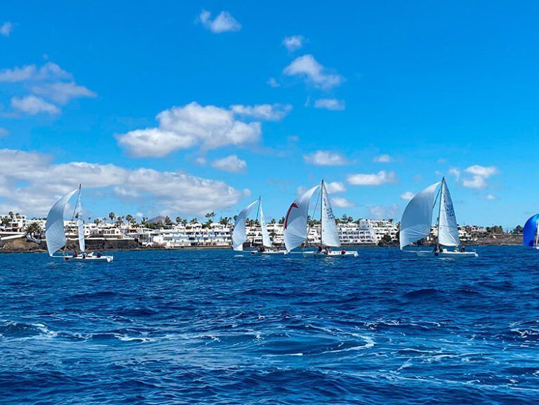 Noticias Yaiza | Comienza la Lanzarote Auditax Winter Series de J80 con una decena de barcos