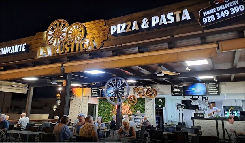 Restaurante La Rústica Pizza & Pasta Playa Blanca
