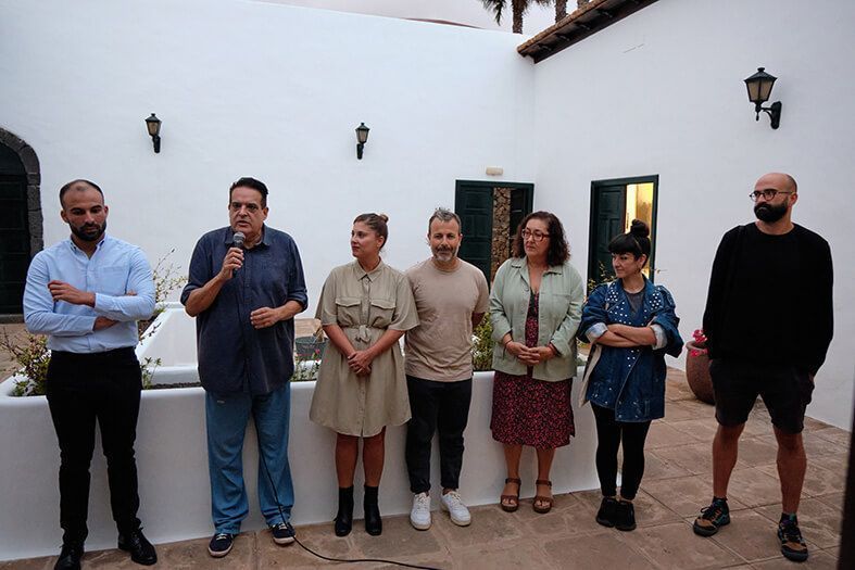 Noticias Yaiza | La Casona de Femés acoge la exposición ‘Duelos’, un proyecto artístico centrado en la muerte