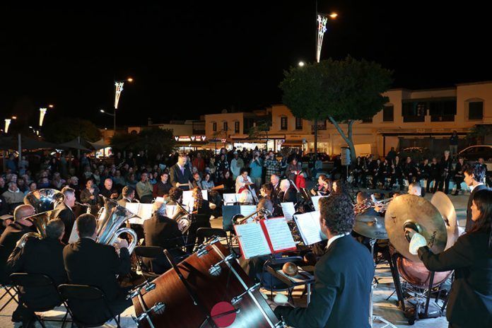 Noticias Playa Blanca | La música de cuatro bandas de Lanzarote engalanan los 25 años de la agrupación de Yaiza