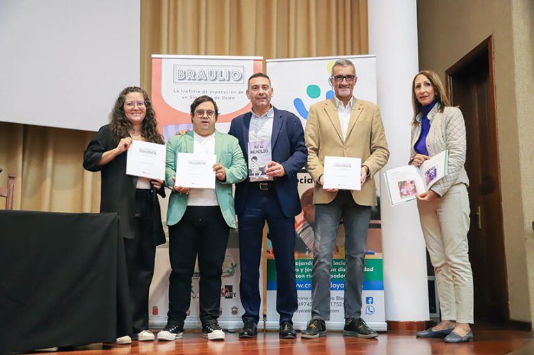 Noticias lanzarote | El autor Braulio Betancort visibiliza su historia de superación en la Semana de Reivindicación de Personas con Discapacidad