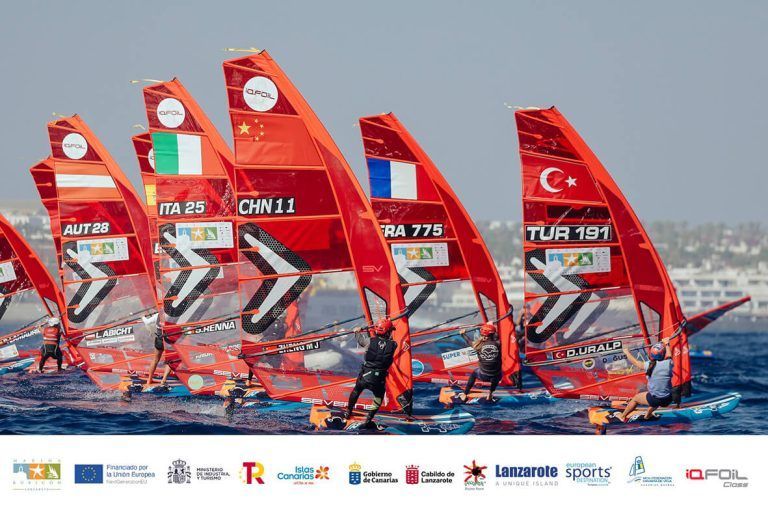 Noticias Lanzarote | Lanzarote brilla en la primera jornada de los iQFOiL Games