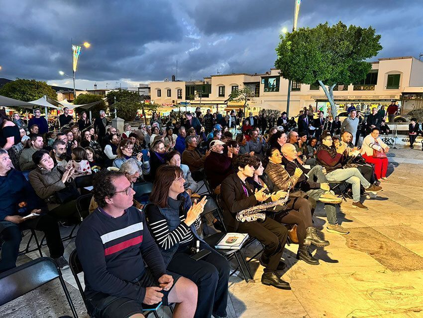 Noticias Yaiza | La música de cuatro bandas de Lanzarote engalanan los 25 años de la agrupación de Yaiza