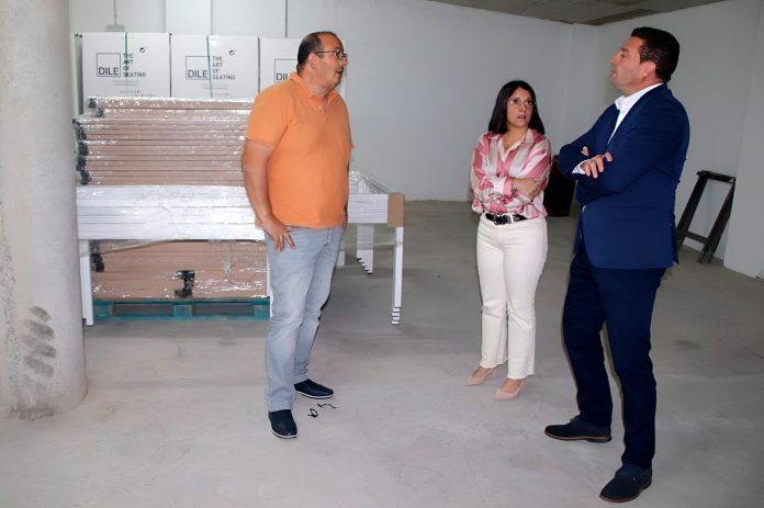 El alcalde y los concejales de Empleo y Servicios Sociales Noticias Yaiza | Yaiza abre inscripciones para sus tres proyectos de formación y empleo vinculados a los PFAE