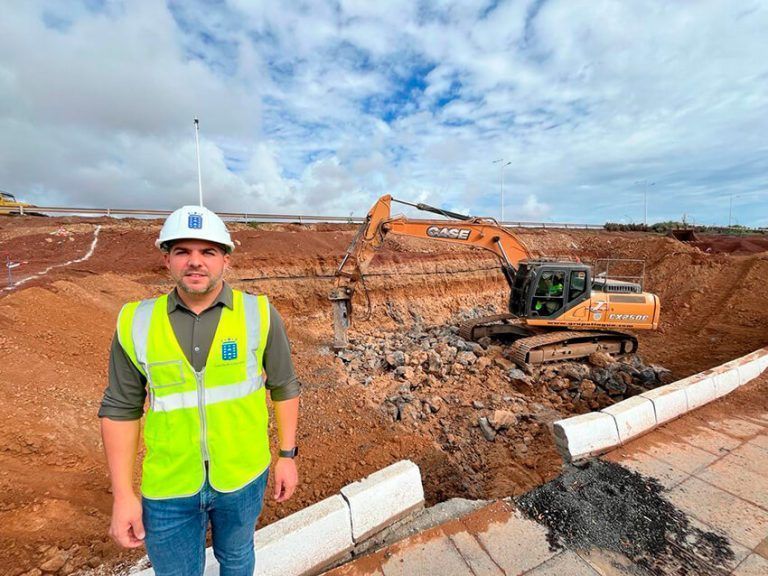Noticias Lanzarote | El Cabildo anuncia el cierre de un carril de la LZ-2 a la altura de Playa Honda durante la noche desde este martes hasta el viernes