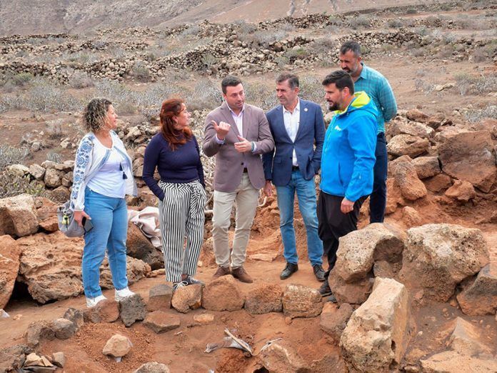 Noticias Yaiza | Finaliza la segunda campaña de excavaciones arqueológicas en la Cueva del Majo de La Degollada