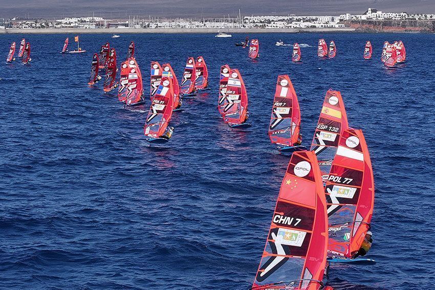 Noticias Lanzarote | NOTA DE PRENSA Pilar Lamadrid recupera la plata provisional en el Mundial de iQFOiL