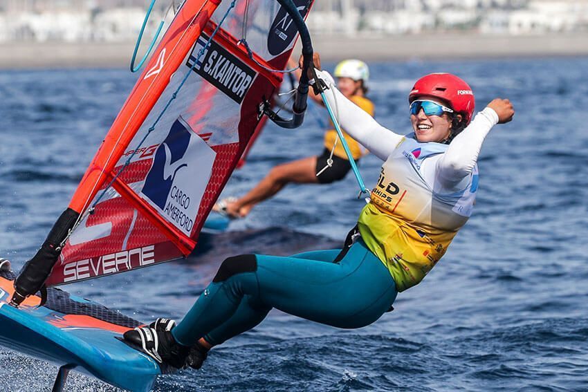 Noticias Playa Blanca | Sharon Kantor (ISR) y Nicolo Renna (ITA), nuevos campeones del mundo de iQFOiL