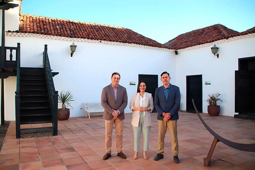 Yaiza y el Gobierno de Canarias acuerdan estrechar colaboraciones en materia de patrimonio y cultura