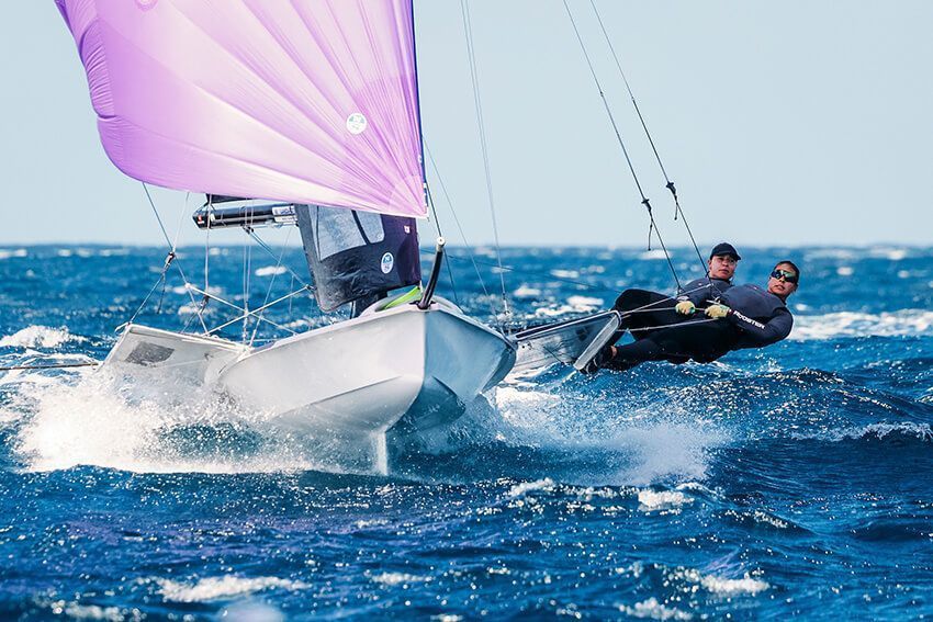 Dos tripulaciones españolas, en el Top 10 tras el primer día del Mundial de 49er y FX en Lanzarote
