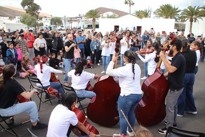 Concierto Yaiza reivindica los espacios públicos como lugares de encuentro de juego y cultura